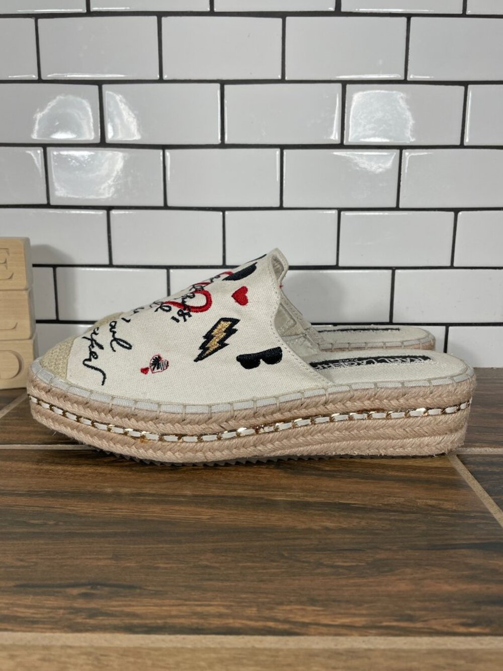 Karl Lagerfeld Paris Devra Shoes Womens Sz 9 Multicolor Emboidered Platform Mule